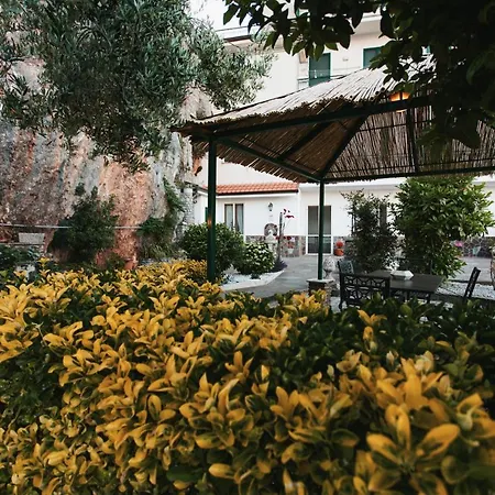 Paradise Garden House Holiday home *
